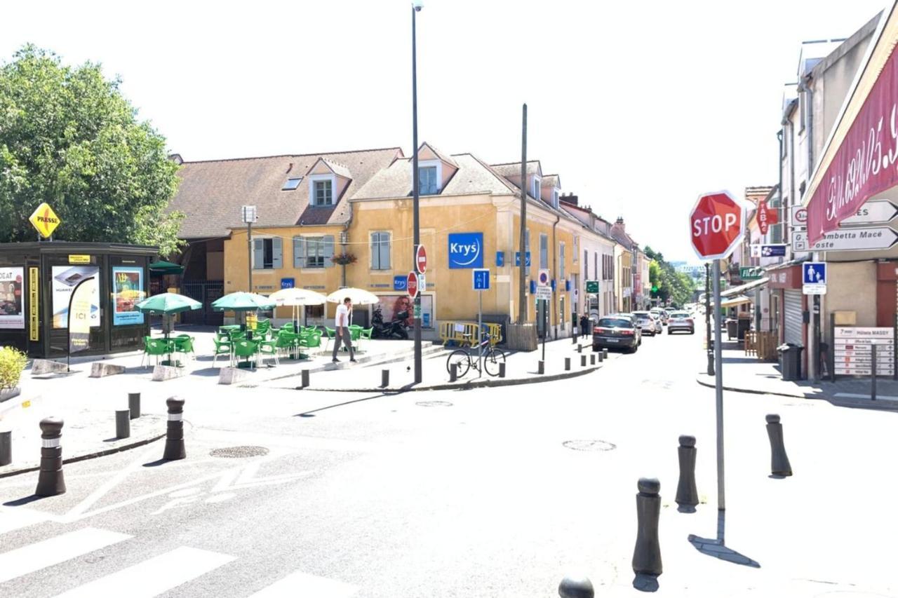 M11 Le Vieux Massyrer600Morly20 Minnetflixneuf Massy  Extérieur photo